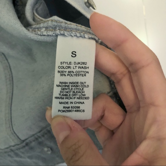 Boxy Light Wash Cropped Denim Jacket - Picture 4 of 5